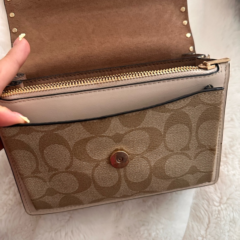 Coach Cream and Tan Crossbody Bag - Picture 5 of 5